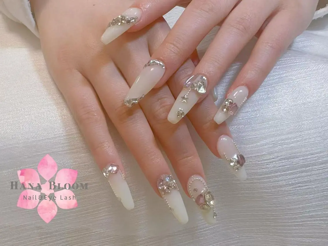 ネイル 長さ出し フットネイル 韓国ネイル マグネットネイル 持ち込み ハンドネイル ハンドケア Hana Bloom Nail💗YUIのネイルデザイン
