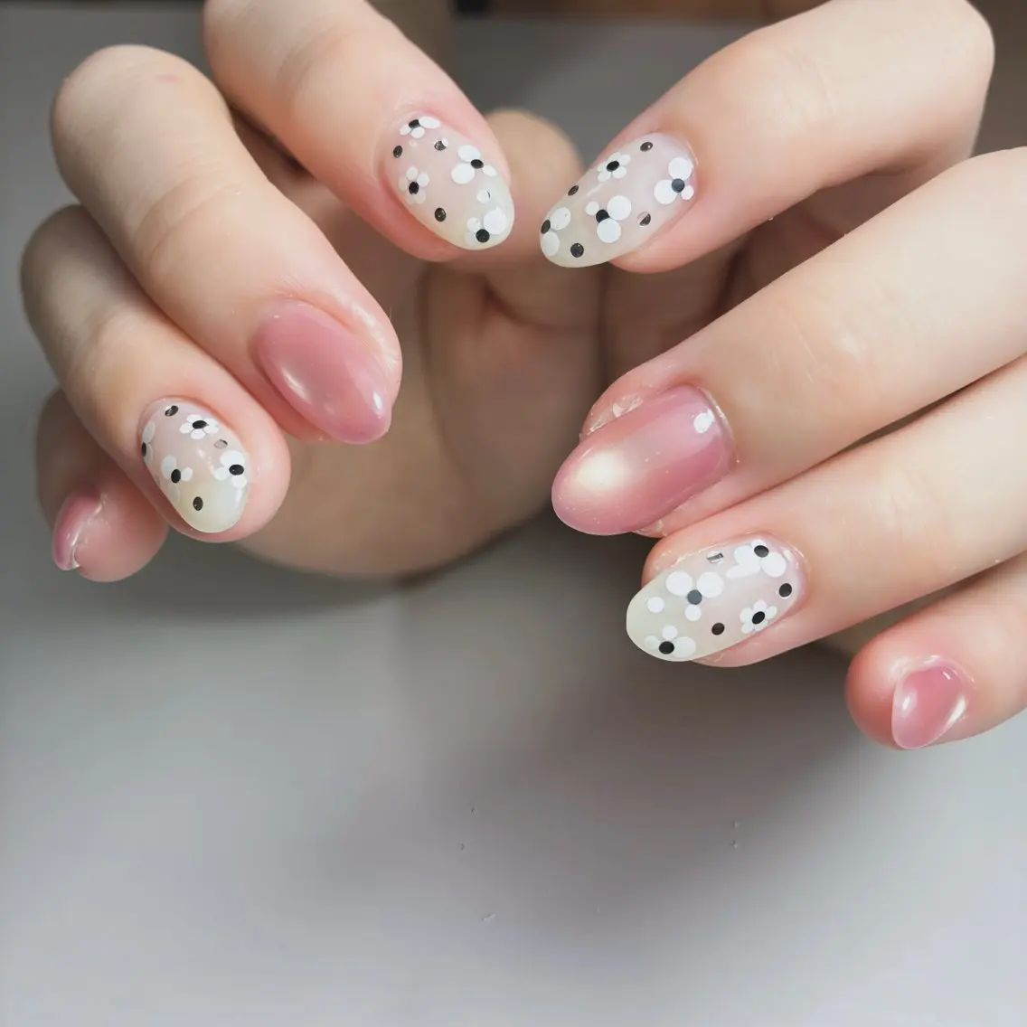 ネイル フットネイル 氷ネイル・うるうるネイル マグネットネイル ニュアンスネイル シンプルネイル ハンドネイル nail salon anoneのネイルデザイン