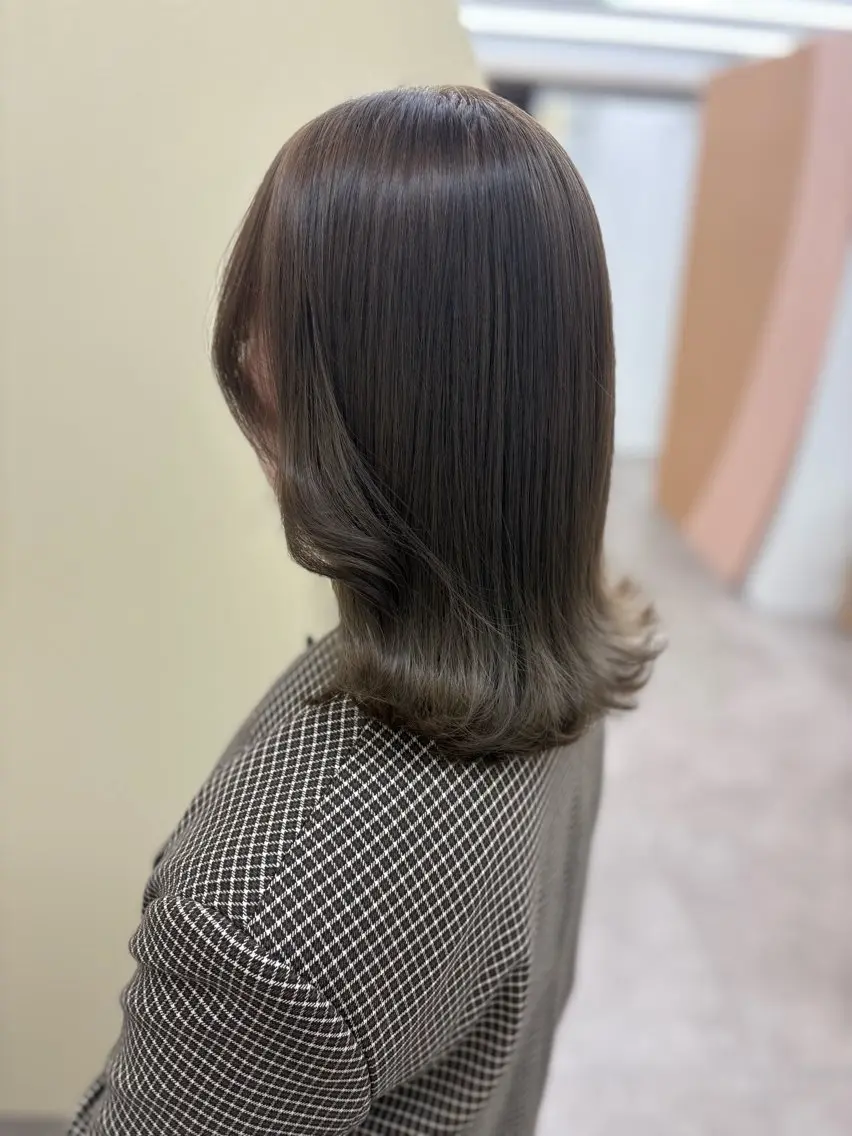 セミロング ヘアカラー トリートメント ヘッドスパ 鈴村緋女/ヘアセット /耳ツボジュエリーのヘアスタイル