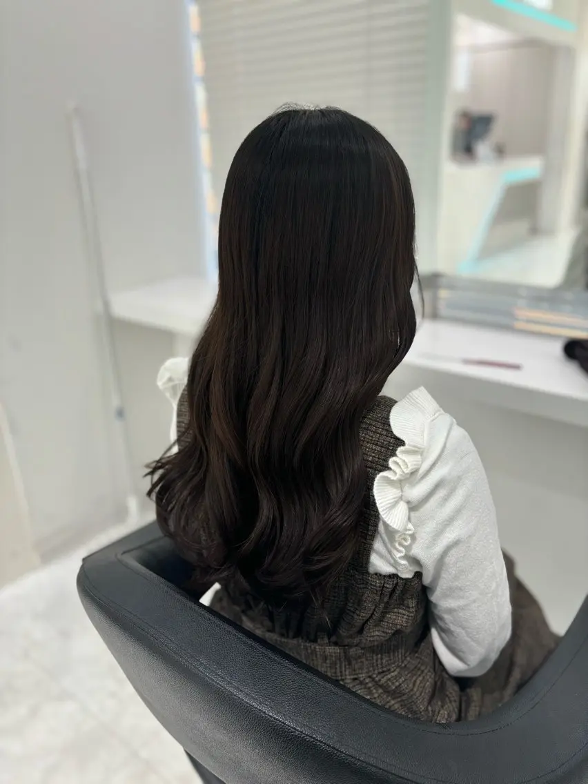 ロング カラー 流行りの透明感カラー ×縮毛矯正🤍ユウのヘアスタイル