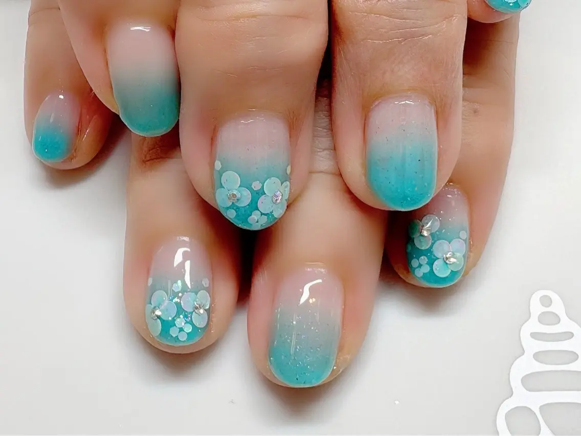 ネイル アートネイル グラデーション Eye nailのネイルデザイン