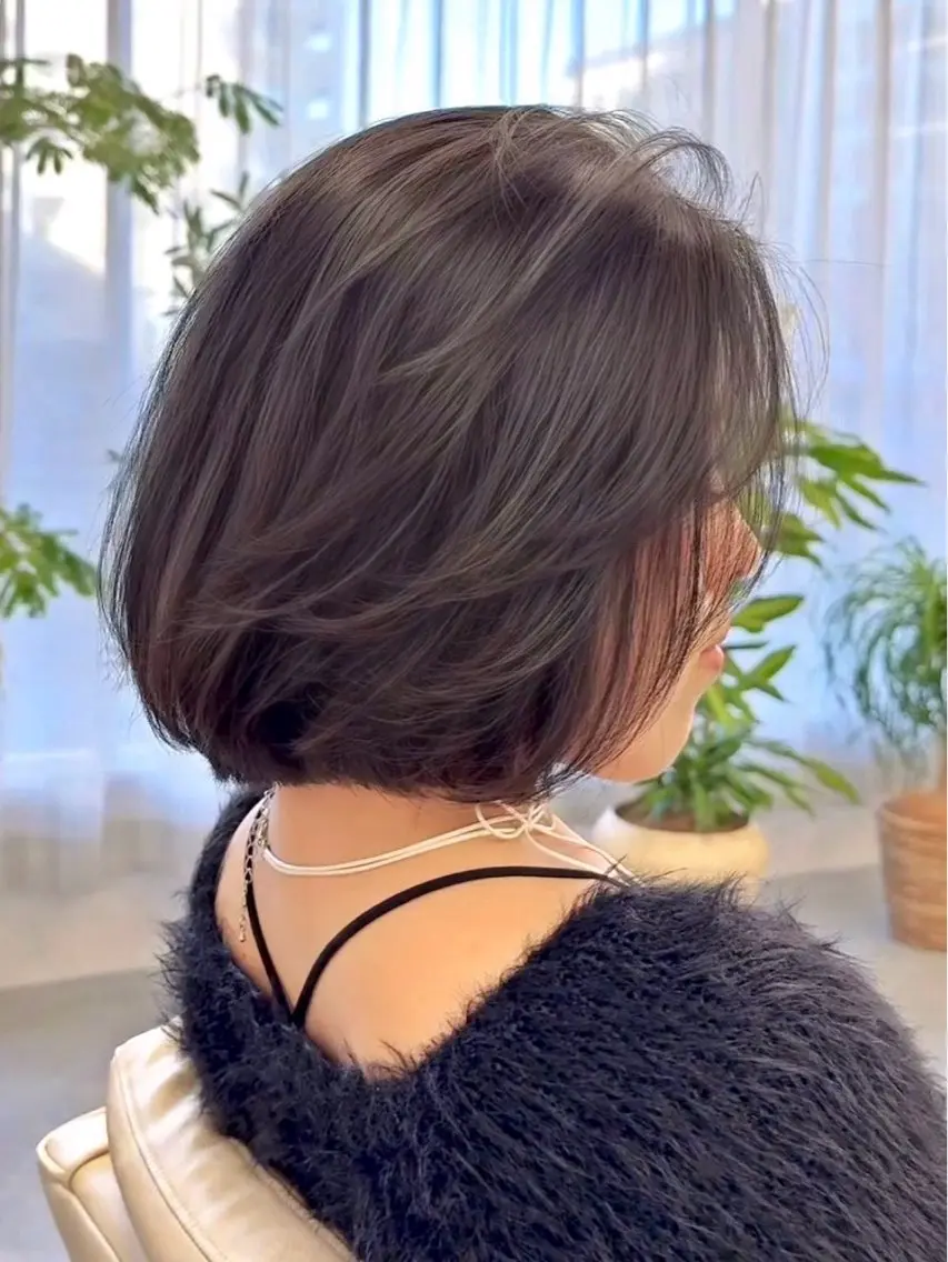 ショート レイヤーカット 豊島璃奈/ショート/ ボブ/レイヤーカットのヘアスタイル