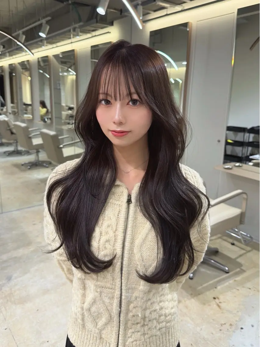 ロング カット ヘアカラー トリートメント レイヤーカット 新川栄一朗のヘアスタイル