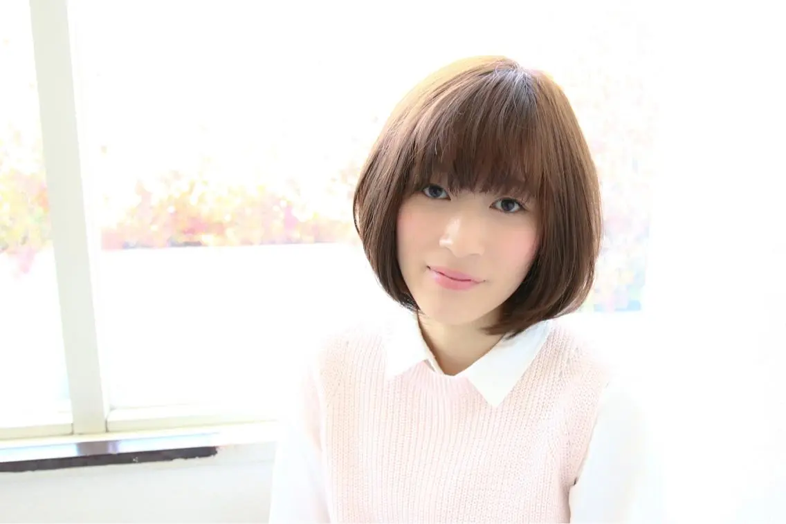 ショート カラー 黒髪 グレージュ 中村 海のヘアスタイル