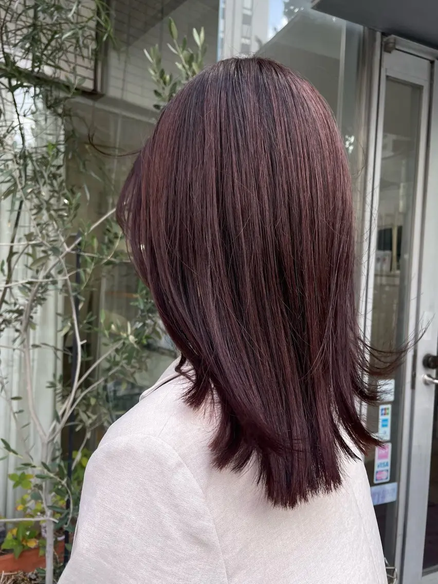 セミロング カラー ボルドーカラー fio マナミのヘアスタイル