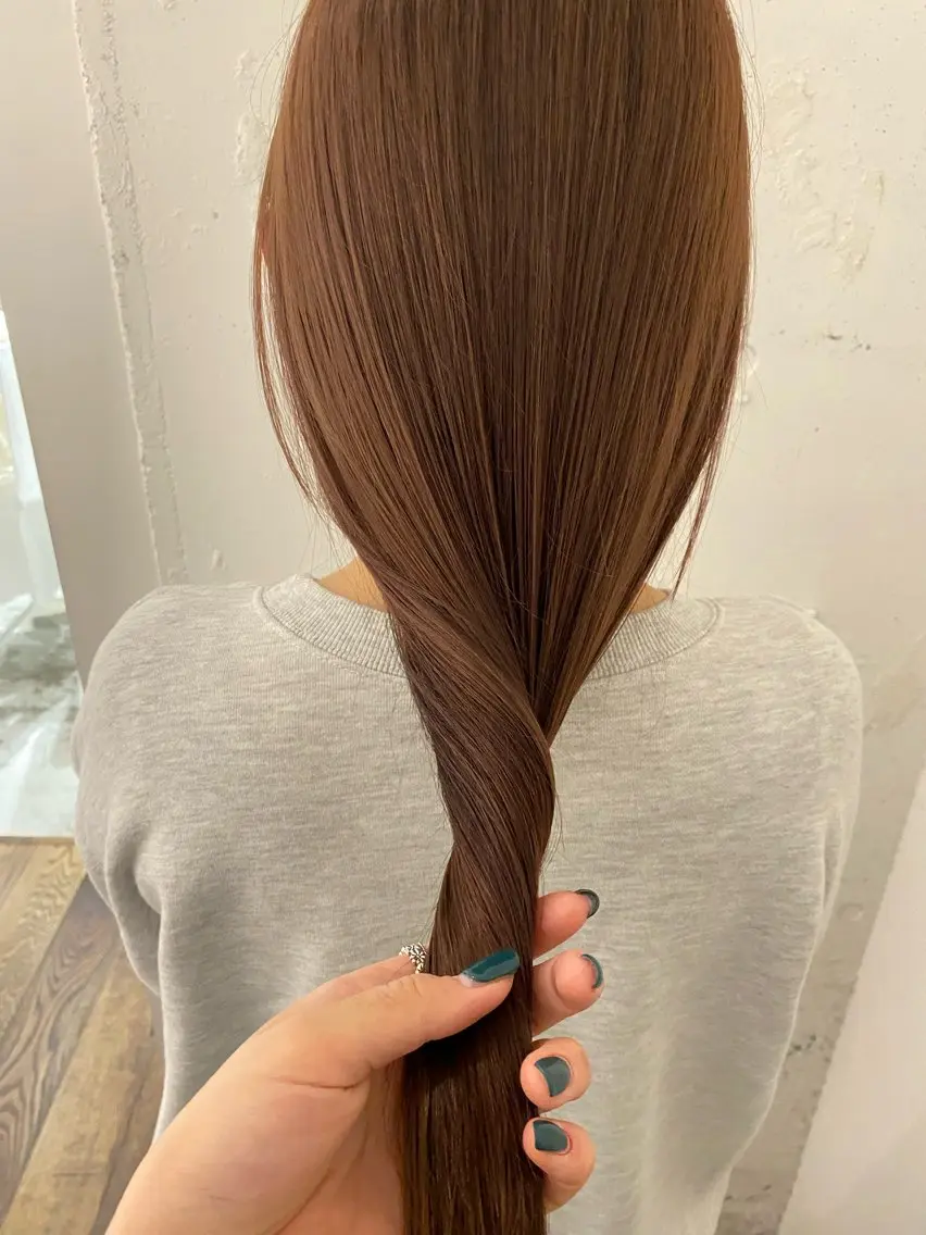 ロング カラー ベージュカラー ブラウンカラー ブラウンベージュ 関 桃萌果のヘアスタイル
