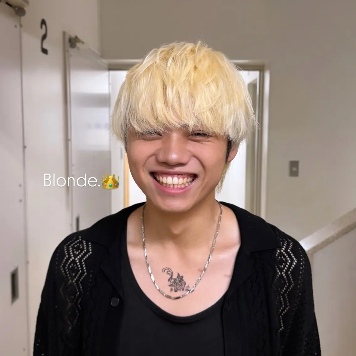 カラー ブリーチ 抜きっぱなしブロンド ケアブリーチ ヘアカラー 🩶ハイトーン🩶 海外ヘア/eriのヘアスタイル