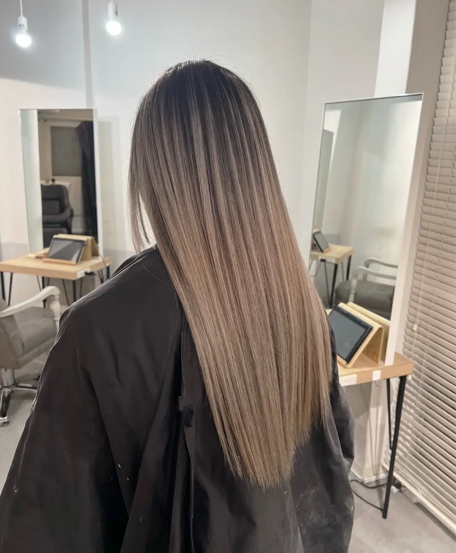 ロング カラー バレイヤージュ ベージュカラー レイヤーカット 指名数No.1 /NAOYAのヘアスタイル