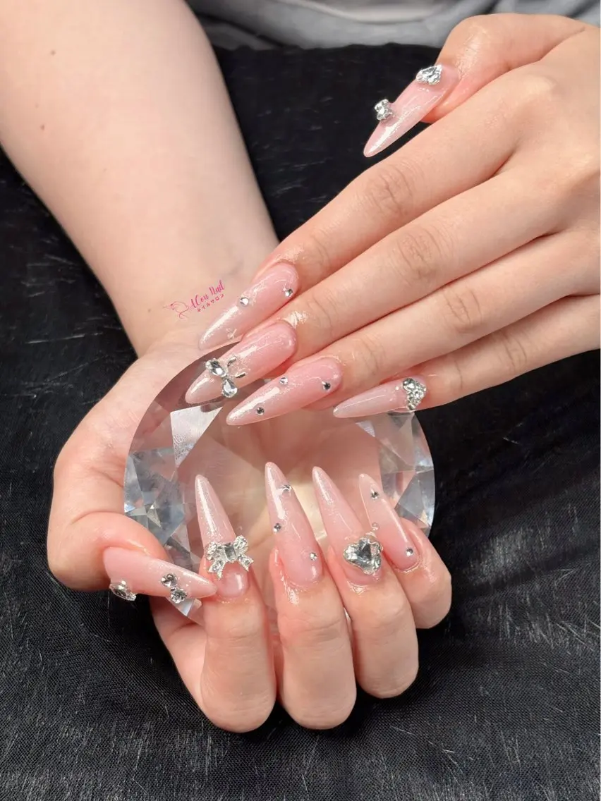 ネイル 桜ネイル 長さ出し フラワーネイル フレンチネイル ジェルネイル ハンドネイル ACon NailSalonのネイルデザイン