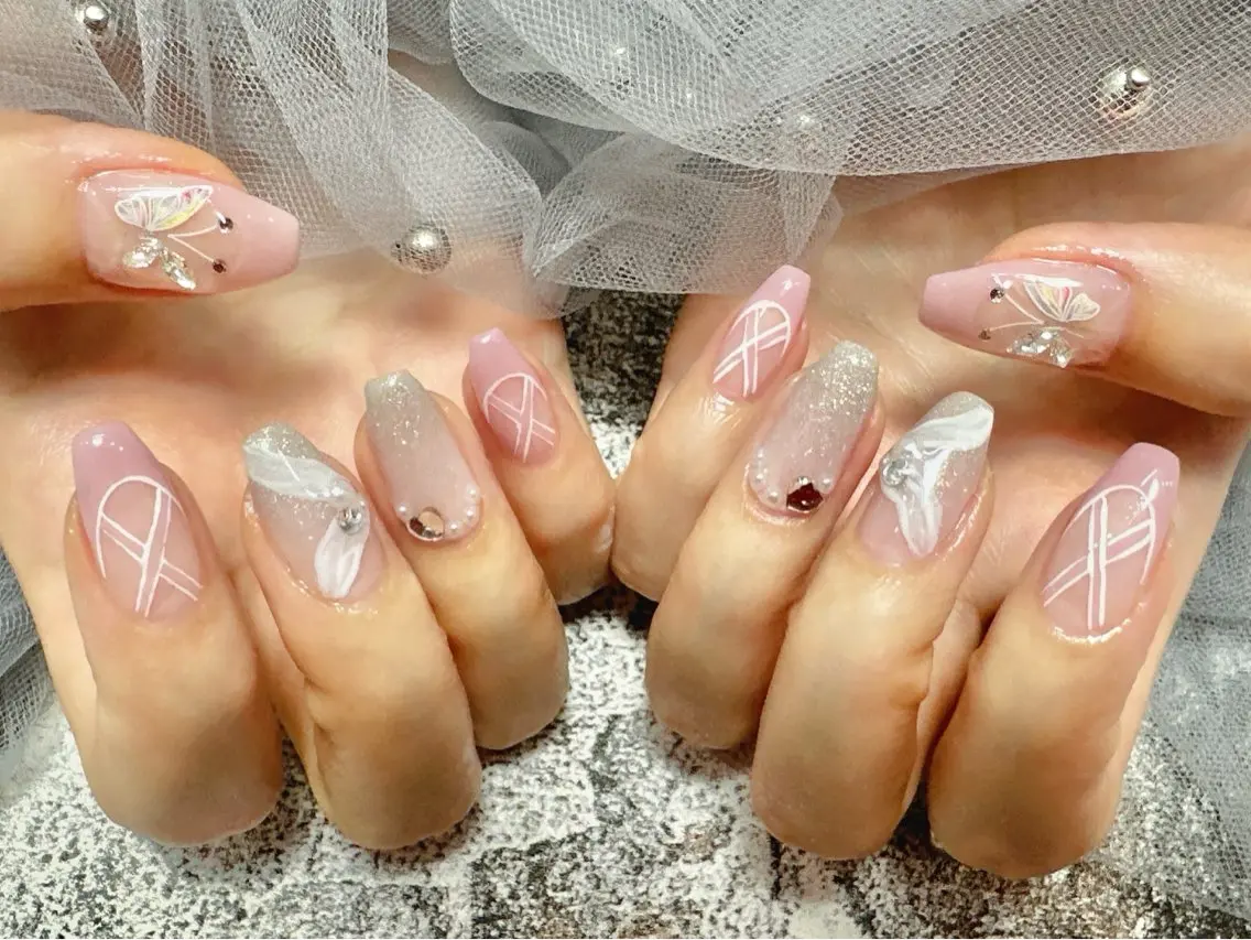 ネイル Luna K.のネイルデザイン