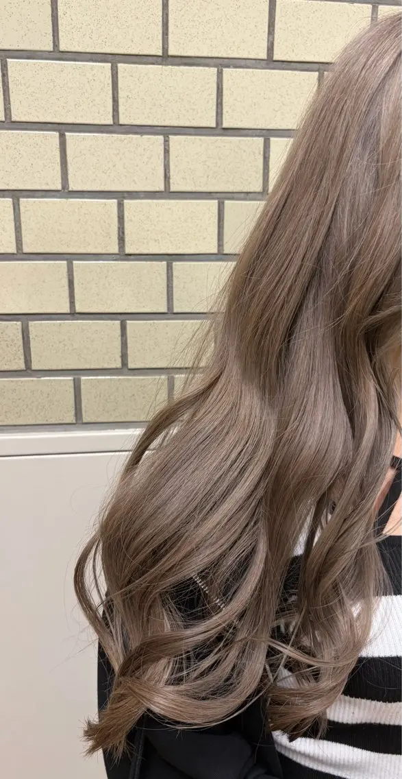 ロング ヘアカラー 【暖色ハイトーン】 HARUNA🌼のヘアスタイル