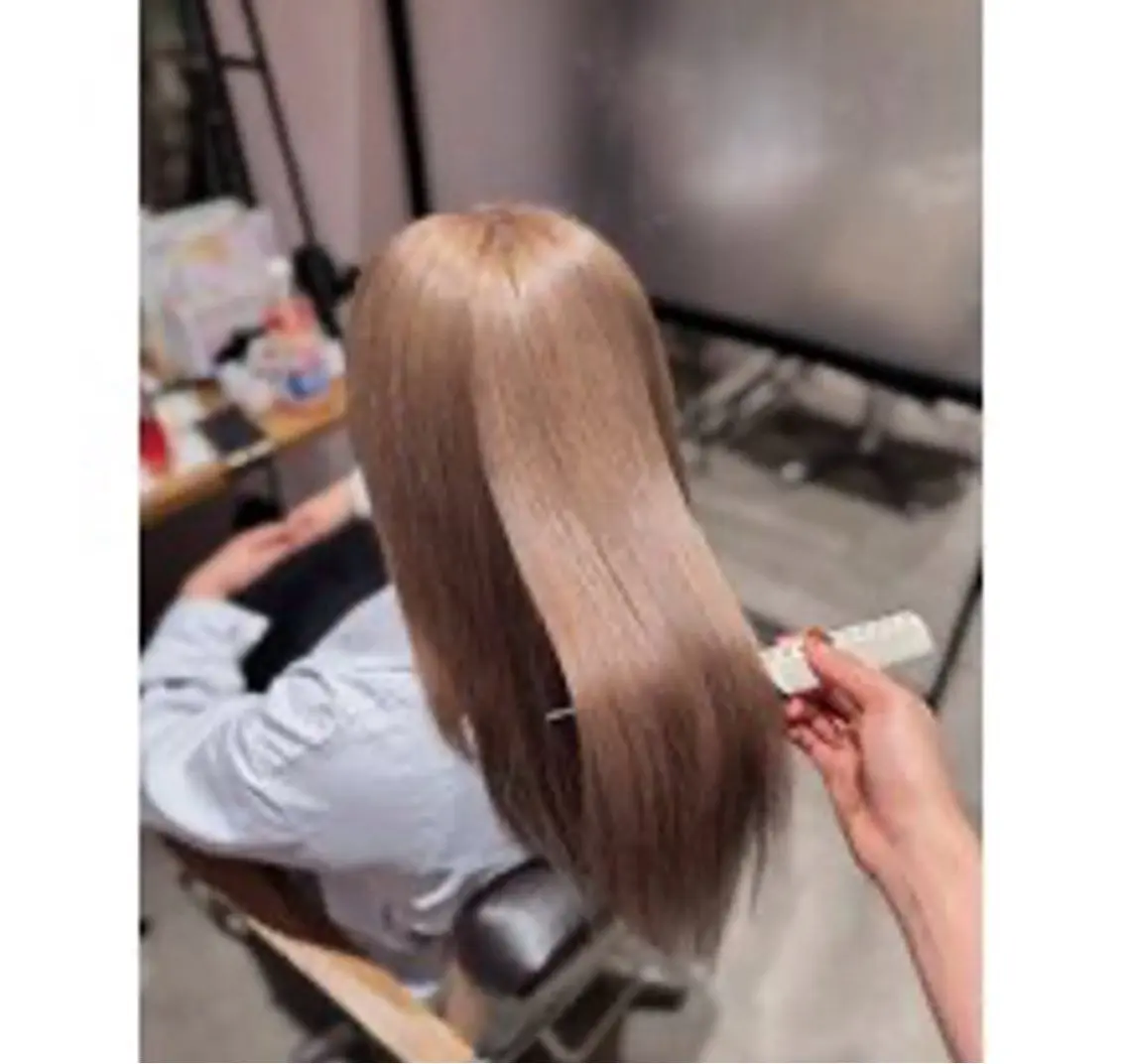 カラー ヘアカラー 梶 瑞希のヘアスタイル