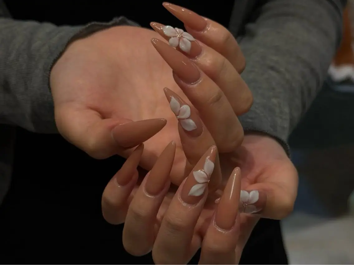 ネイル アートネイル オーロラネイル フレンチネイル ジェルネイル グラデーション ハンドネイル Sora  Nail Studioのネイルデザイン