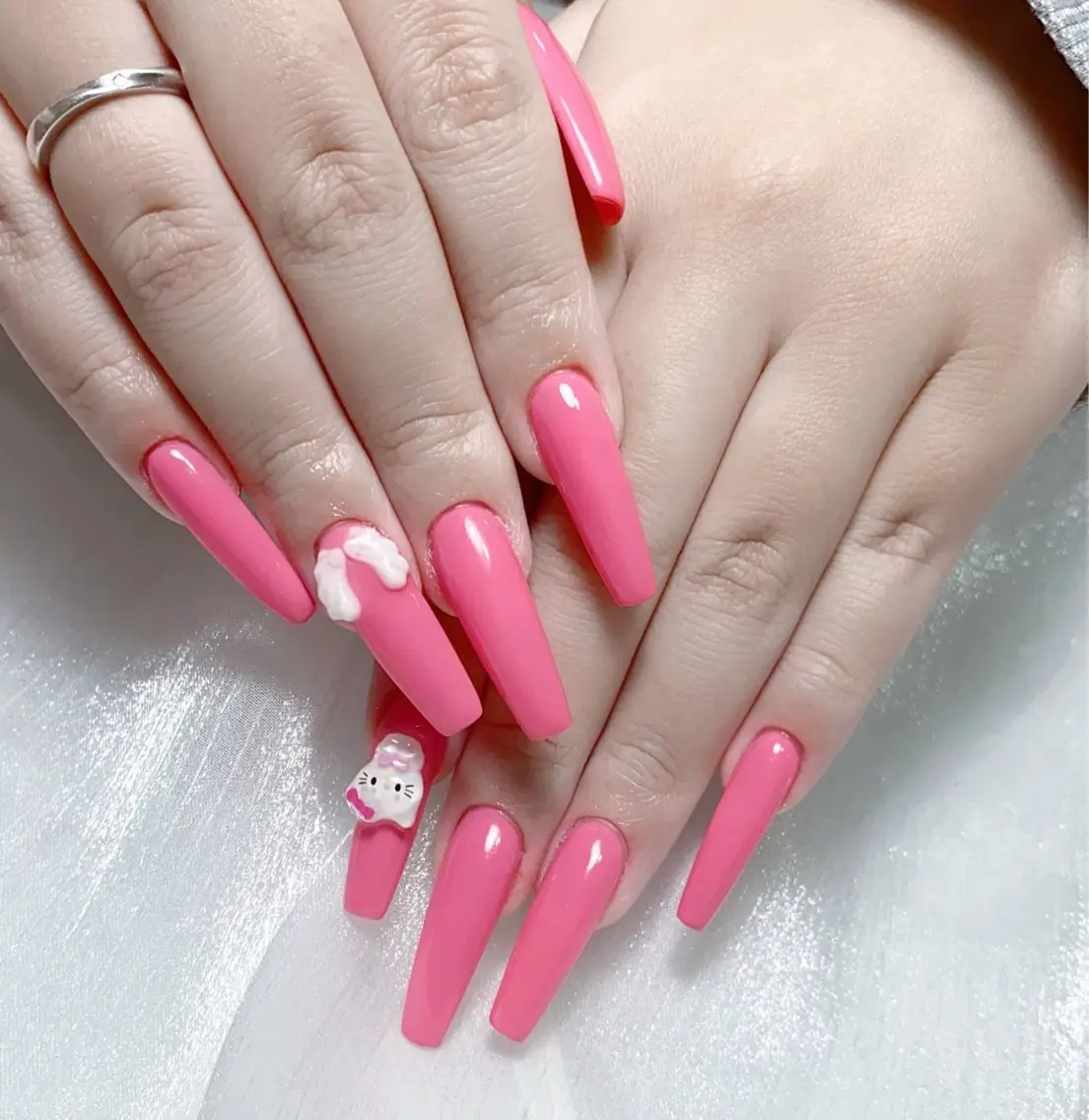 メンズ ネイル メンズ韓国風 アートネイル オーロラネイル ガーリー キラキラネイル ハンドネイル Nail salon 木にいるのネイルデザイン