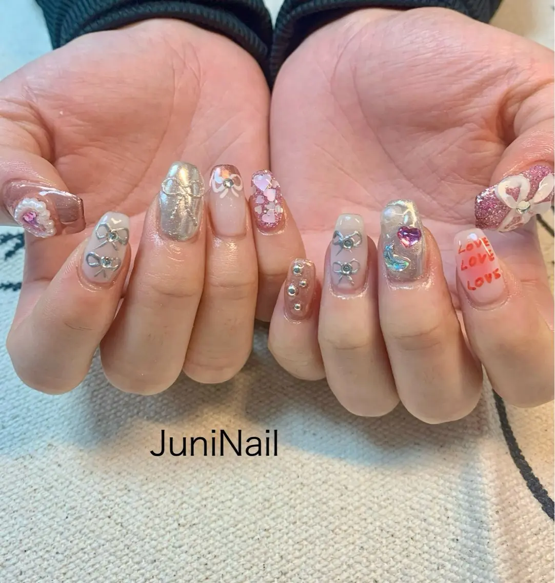 ネイル オーロラネイル クリアネイル 成人式 フラッシュネイル 氷ネイル・うるうるネイル ハンドネイル JuniNail 주니네일🇰🇷suのネイルデザイン