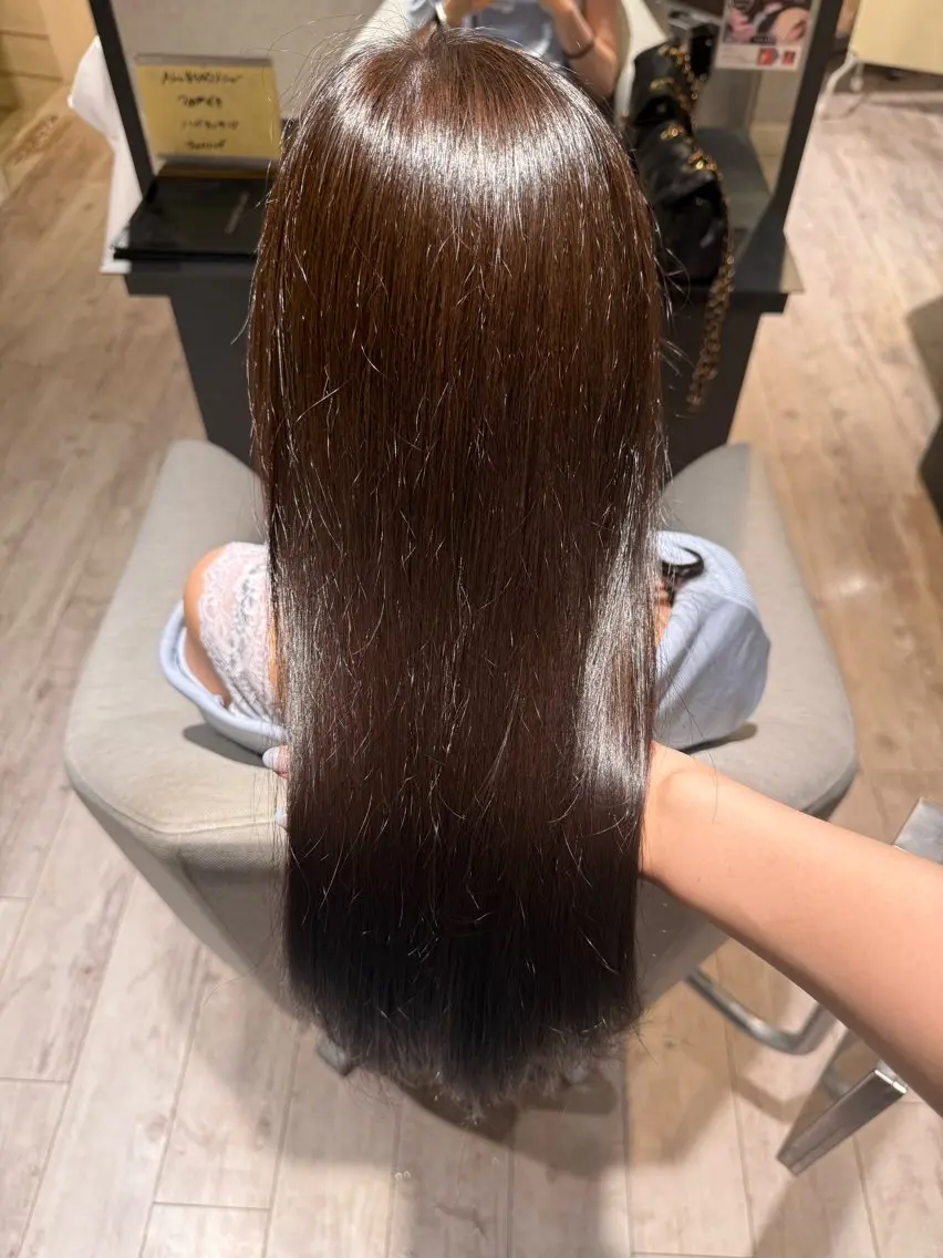 ロング カラー 孫崎 衣愛可のヘアスタイル