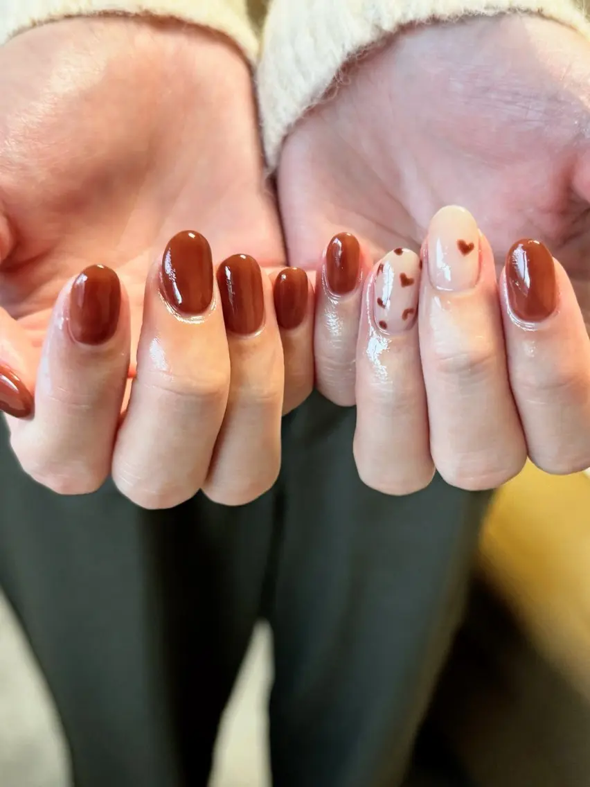 ネイル ブラウン ジェルネイル ハート キラキラネイル マグネットネイル ハンドネイル tamu nail 金町のネイルデザイン