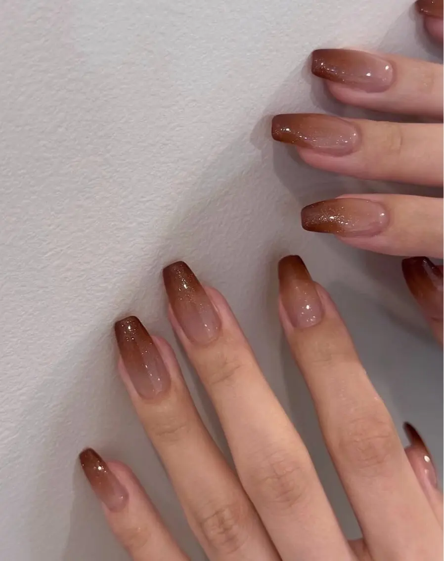 ネイル ボルドー ブラウン フットネイル フレンチネイル グラデーション ハンドネイル Lynn_ Nailのネイルデザイン