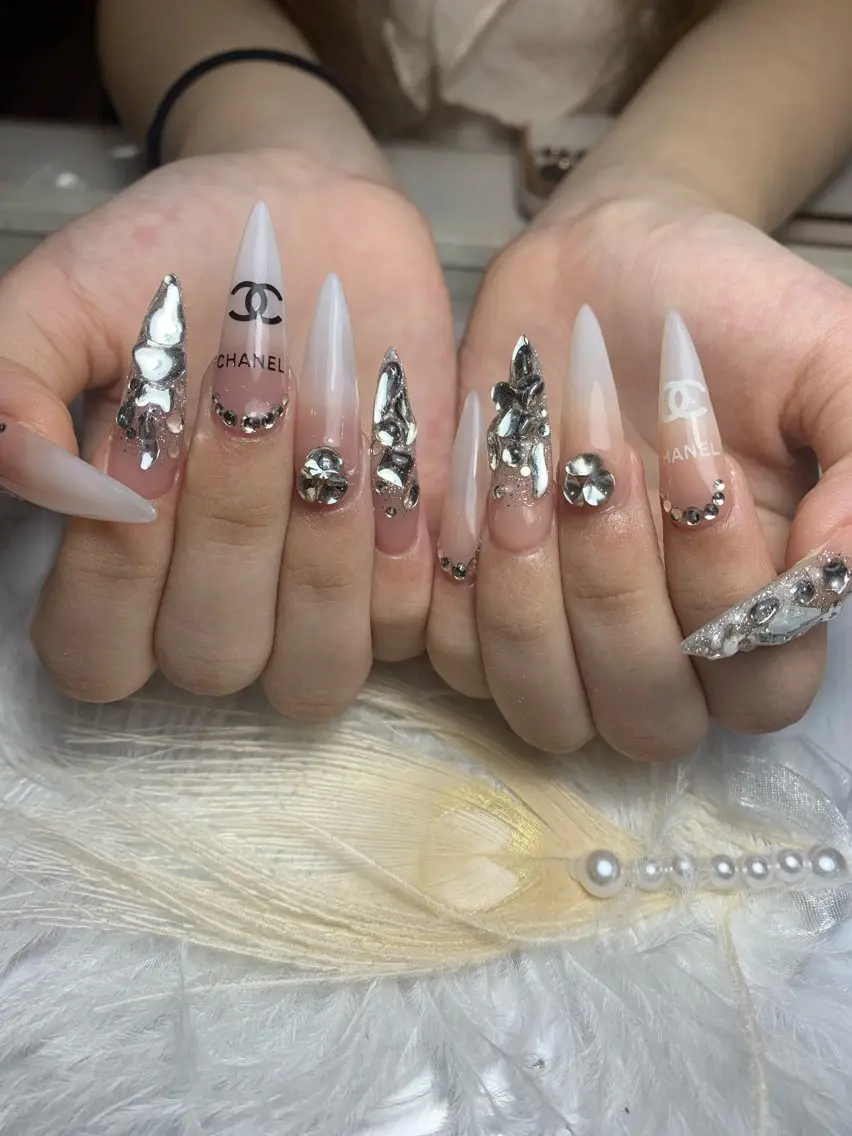 ネイル フレンチネイル ジェルネイル 韓国ネイル マグネットネイル マグネットフレンチ akina nailsのネイルデザイン