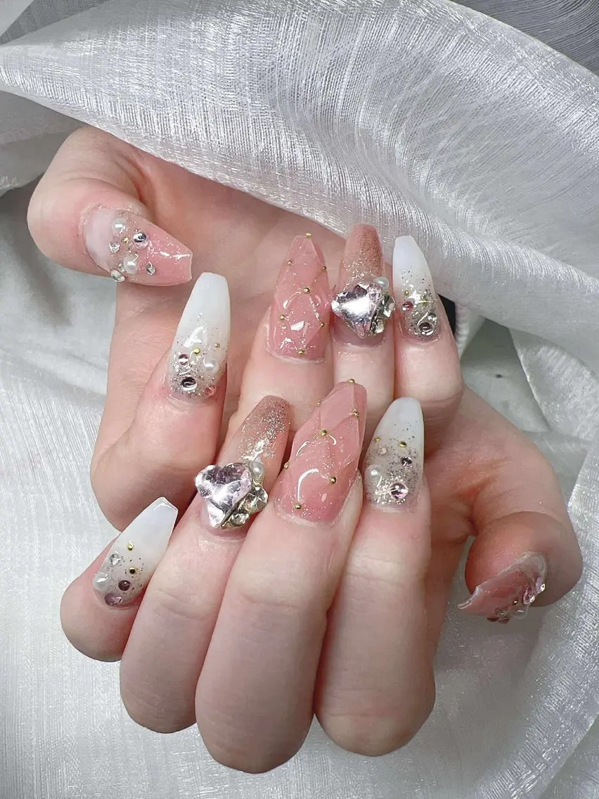 ネイル ハンドネイル Lee Nailsのネイルデザイン