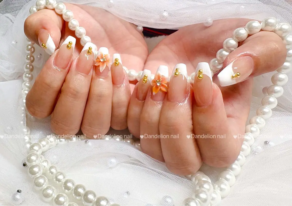 ネイル フレンチネイル 持ち込み ワンホンネイル ハンドネイル dandelion nail北千住のネイルデザイン
