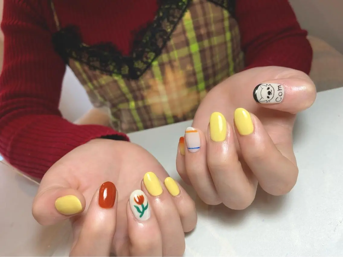 カラー パーマ ネイル マツエク・マツパ クリアネイル マグネットネイル ミラーネイル ニュアンスネイル ぷっくりネイル Adore nailのネイルデザイン