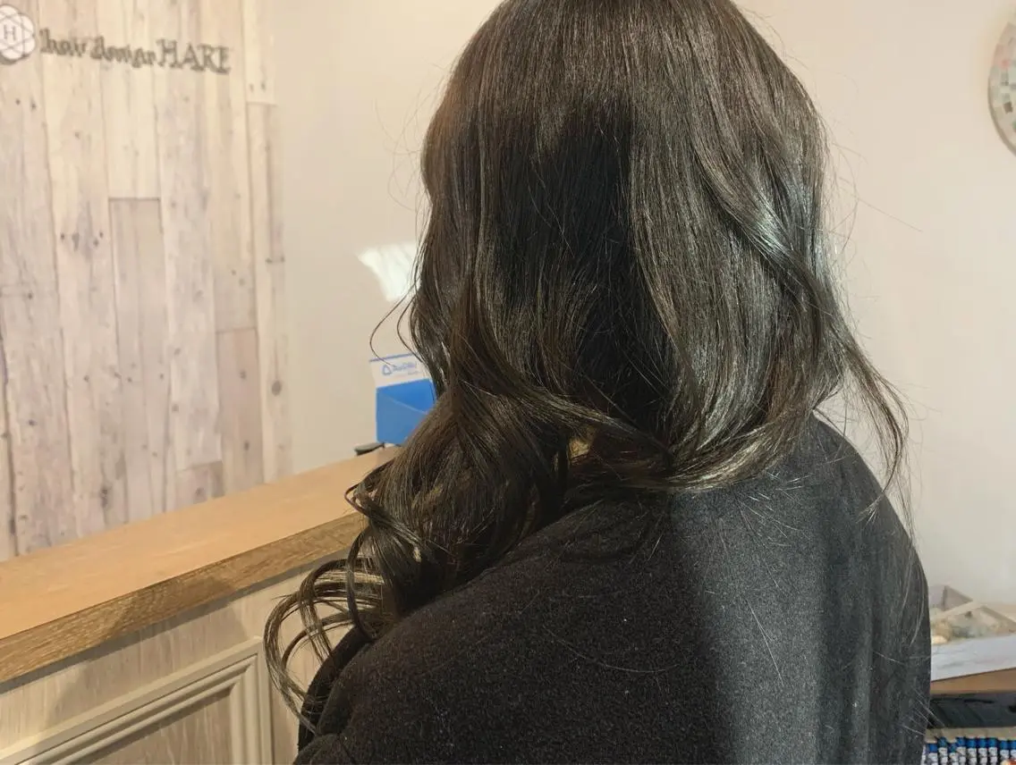 ロング カラー HARE 川崎晴佳のヘアスタイル