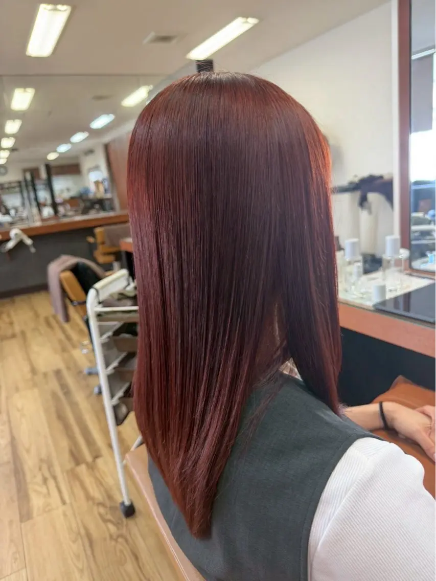 セミロング カラー ブラウンカラー レッドカラー レッドブラウン ヘアカラー Début 【ユウカ】のヘアスタイル