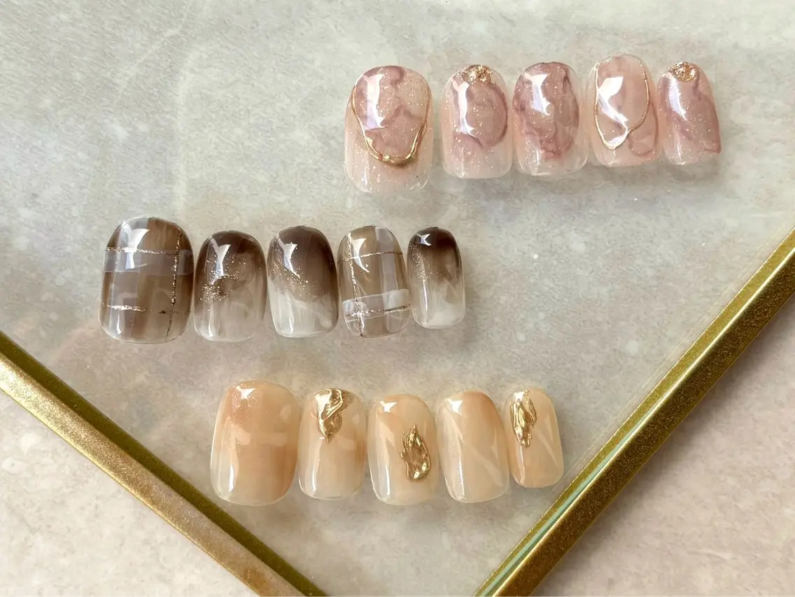 ネイル ニュアンスネイル aoi .のネイルデザイン