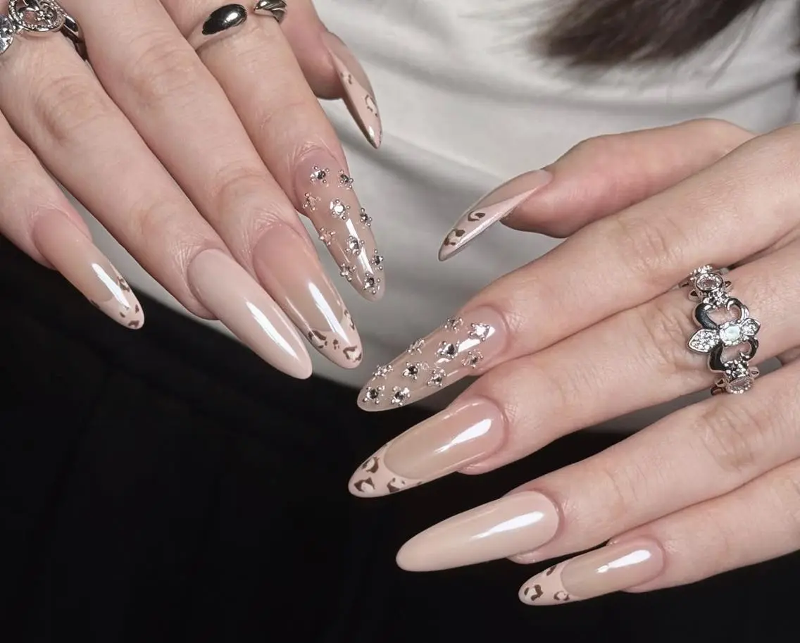 ネイル オーロラネイル チークネイル フットネイル ジェルネイル 韓国ネイル ハンドネイル Sakura h.babynailのネイルデザイン
