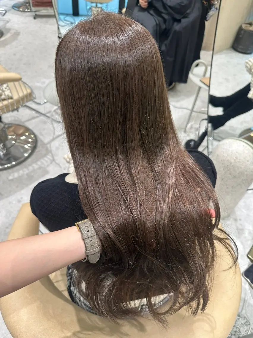 ロング カラー ヘアカラー トリートメント 🤎小顔レイヤー /ベージュ🤎友香のヘアスタイル