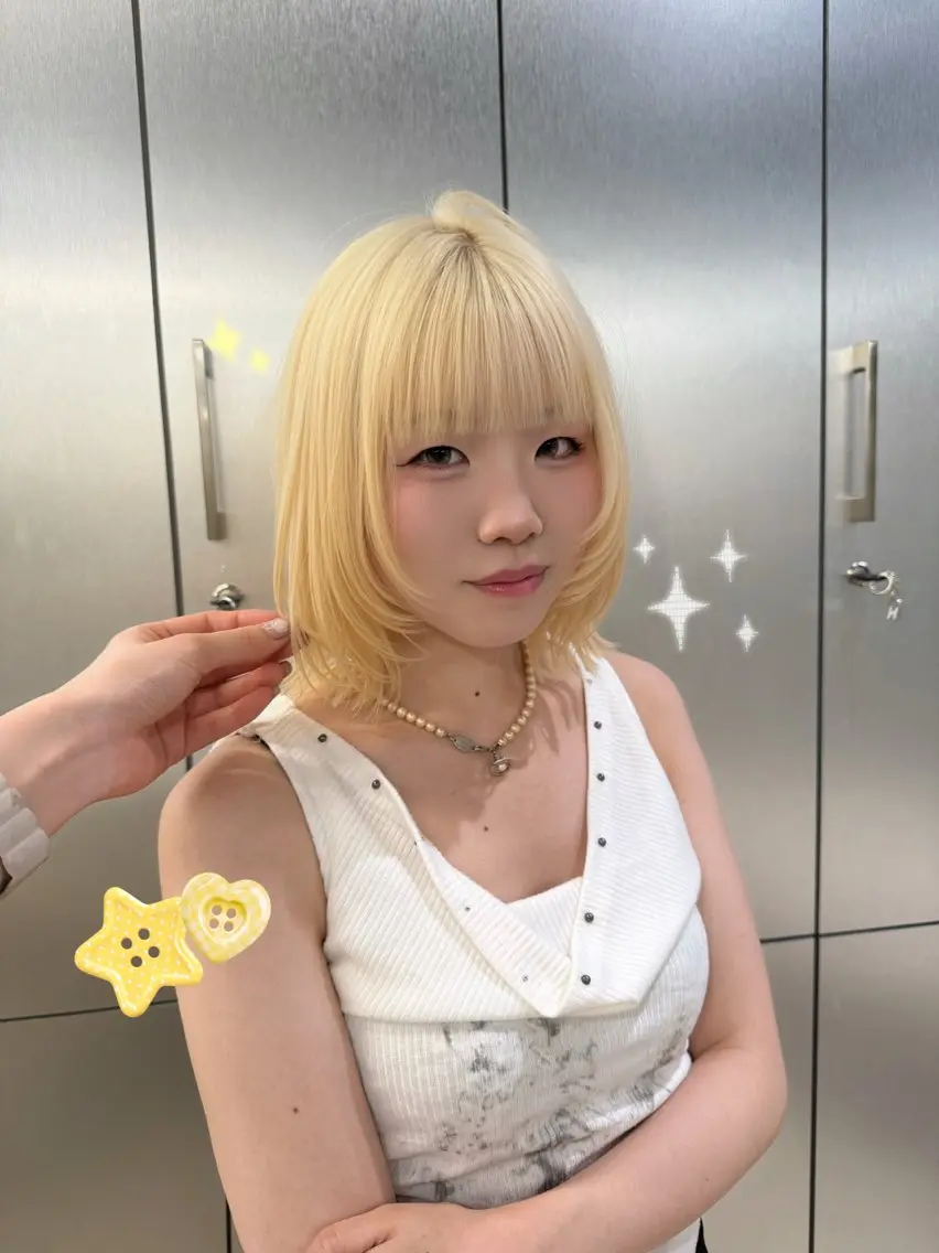 ミディアム カラー ブリーチ 抜きっぱなしブロンド ブロンド ヘアカラー トリートメント 梅田/似合 わせ艶ハイトーン💘のヘアスタイル