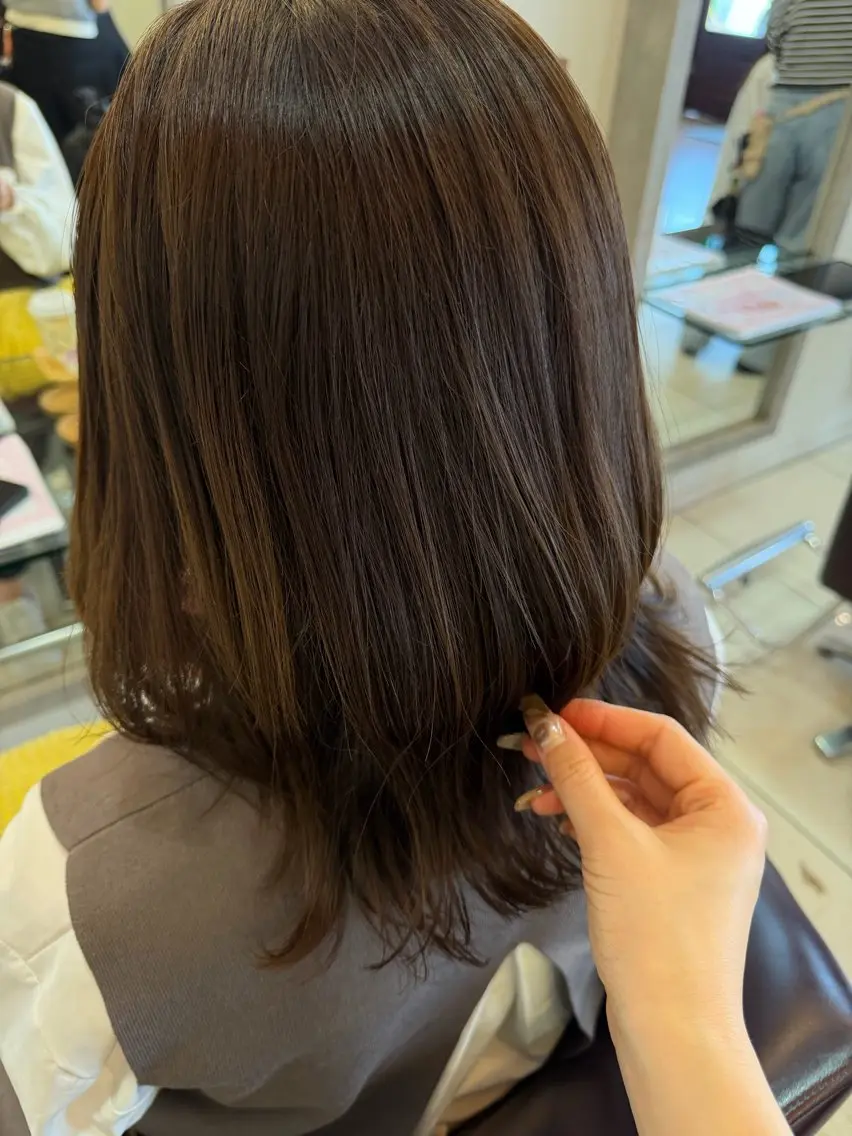 ミディアム カット ヘアカラー 林 莉瑠のヘアスタイル