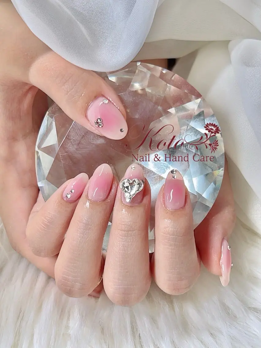 ネイル 長さ出し ジェルネイル 持ち込み ニュアンスネイル 赤色 ハンドネイル Nail Salon KOTOのネイルデザイン