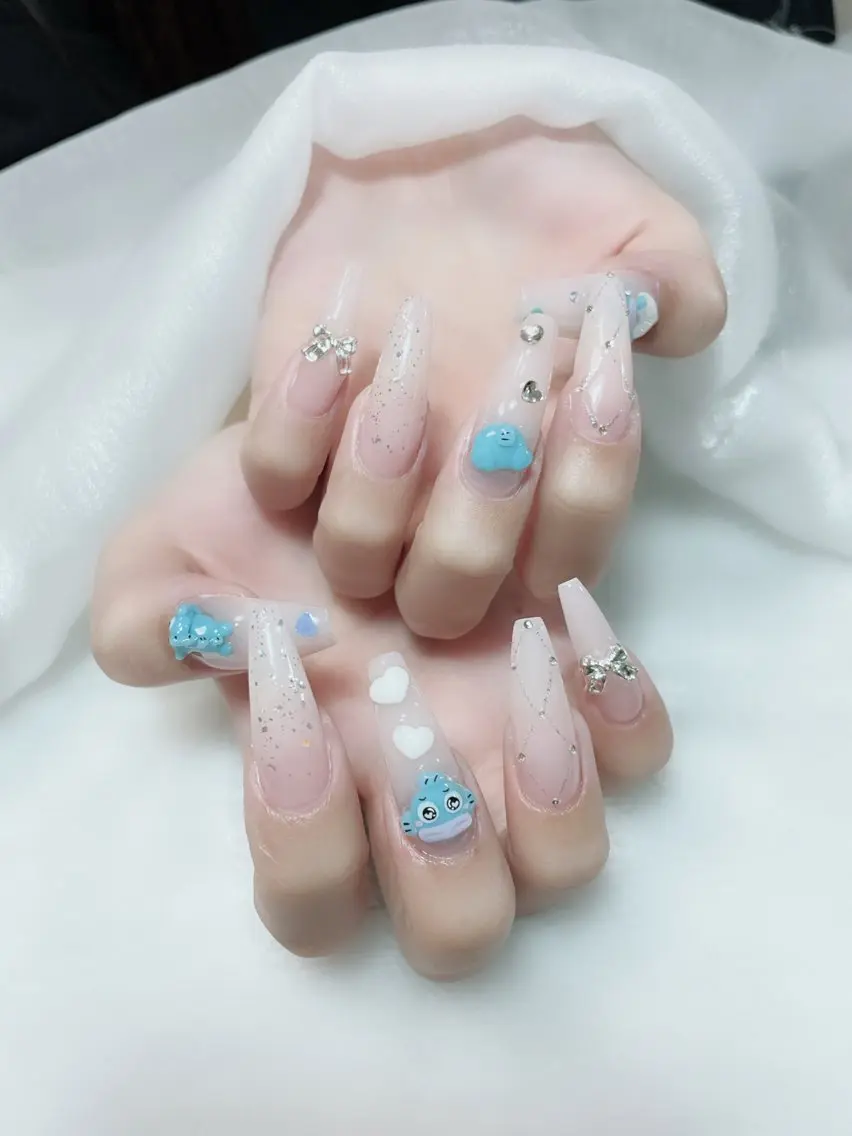 ネイル 長さ出し ネイルチップ Amina nail salonのネイルデザイン