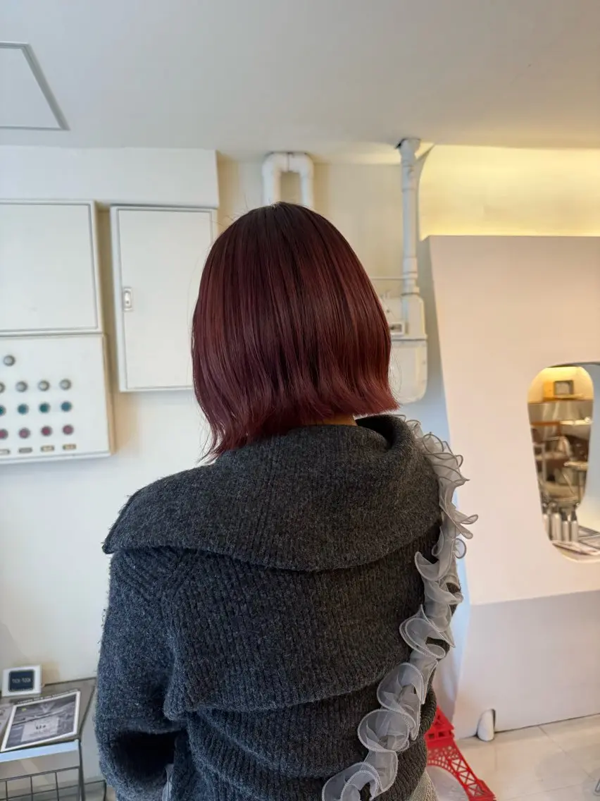 ショート ヘアカラー 八木 琴実のヘアスタイル