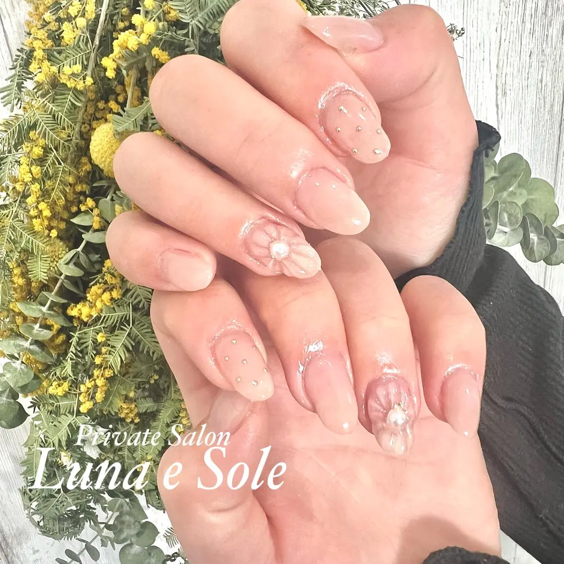ロング ネイル フラワーネイル オフィスネイル ぷっくりネイル シンプルネイル Luna e  Soleのネイルデザイン
