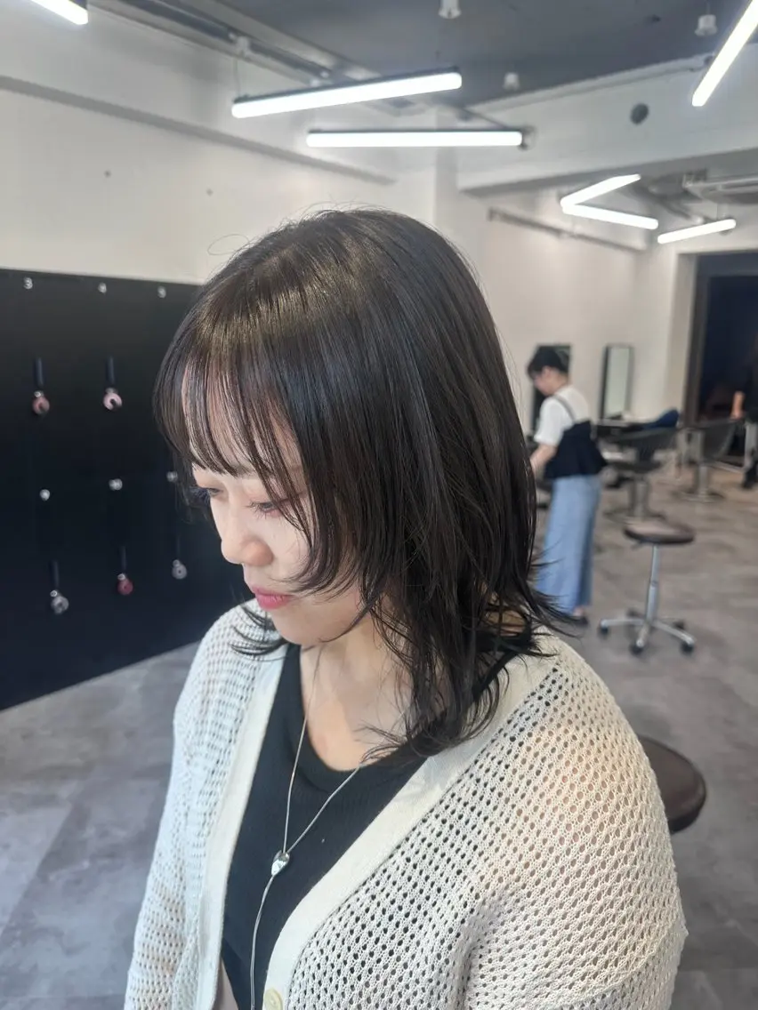 ミディアム レイヤーカット EARTH AOBADAIのヘアスタイル
