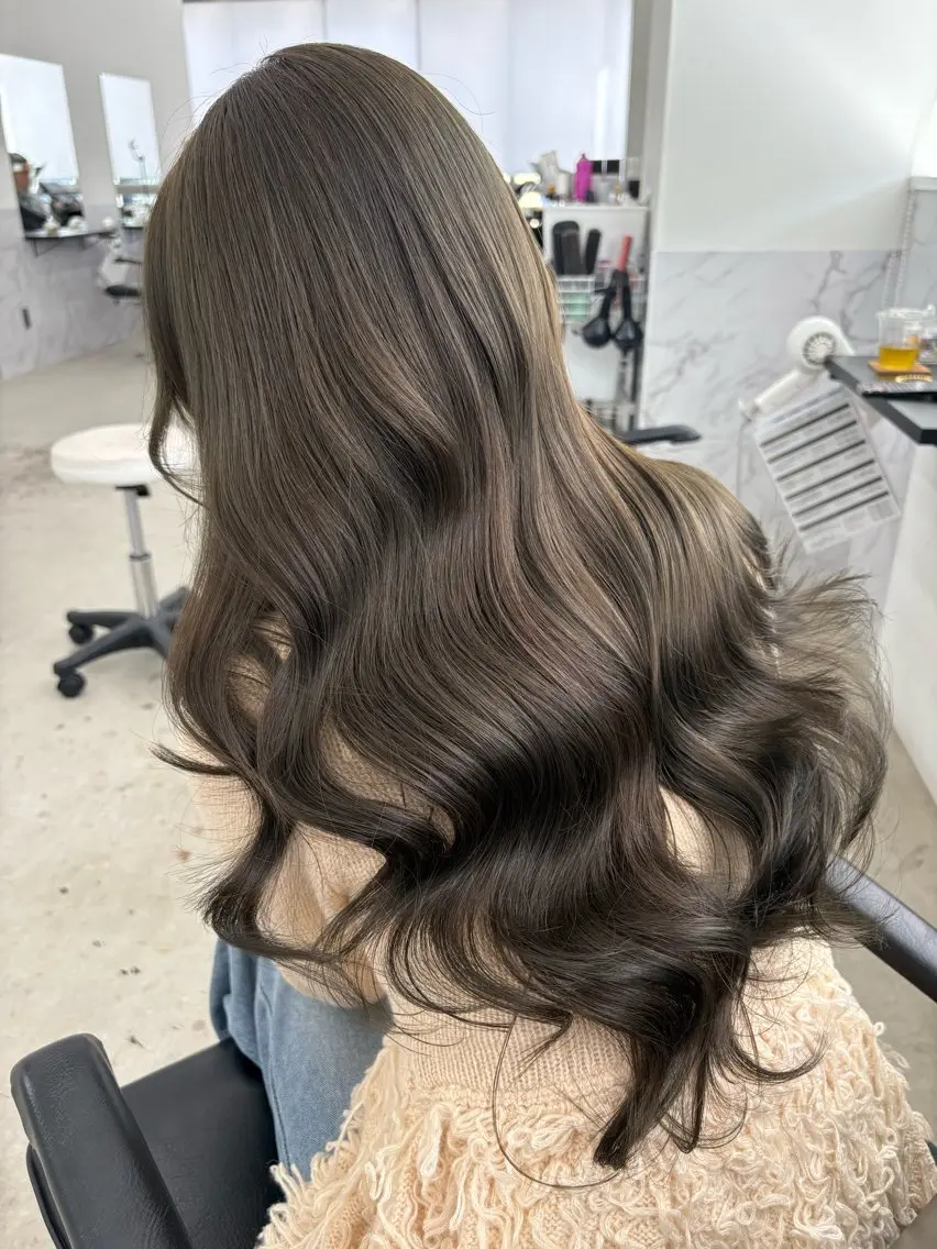 ロング カラー ブリーチ ブリーチなしカラー ヘアカラー ブリーチカラー/ デザインカラー/栄のヘアスタイル