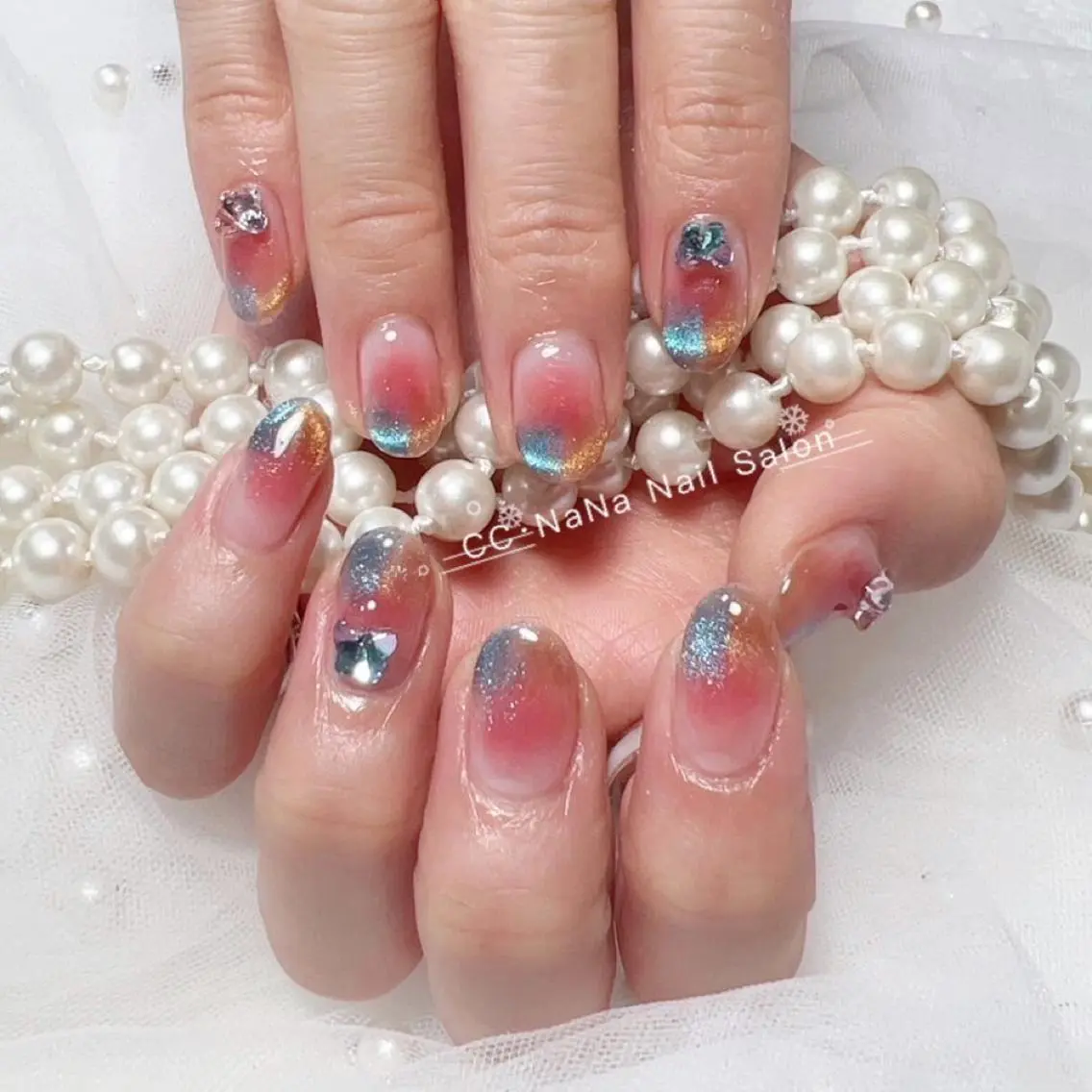 ネイル チークネイル フラッシュネイル ジェルネイル ハート キラキラネイル ハンドネイル 💎CC・NaNa 韓国風ネイル🌙Cのネイルデザイン