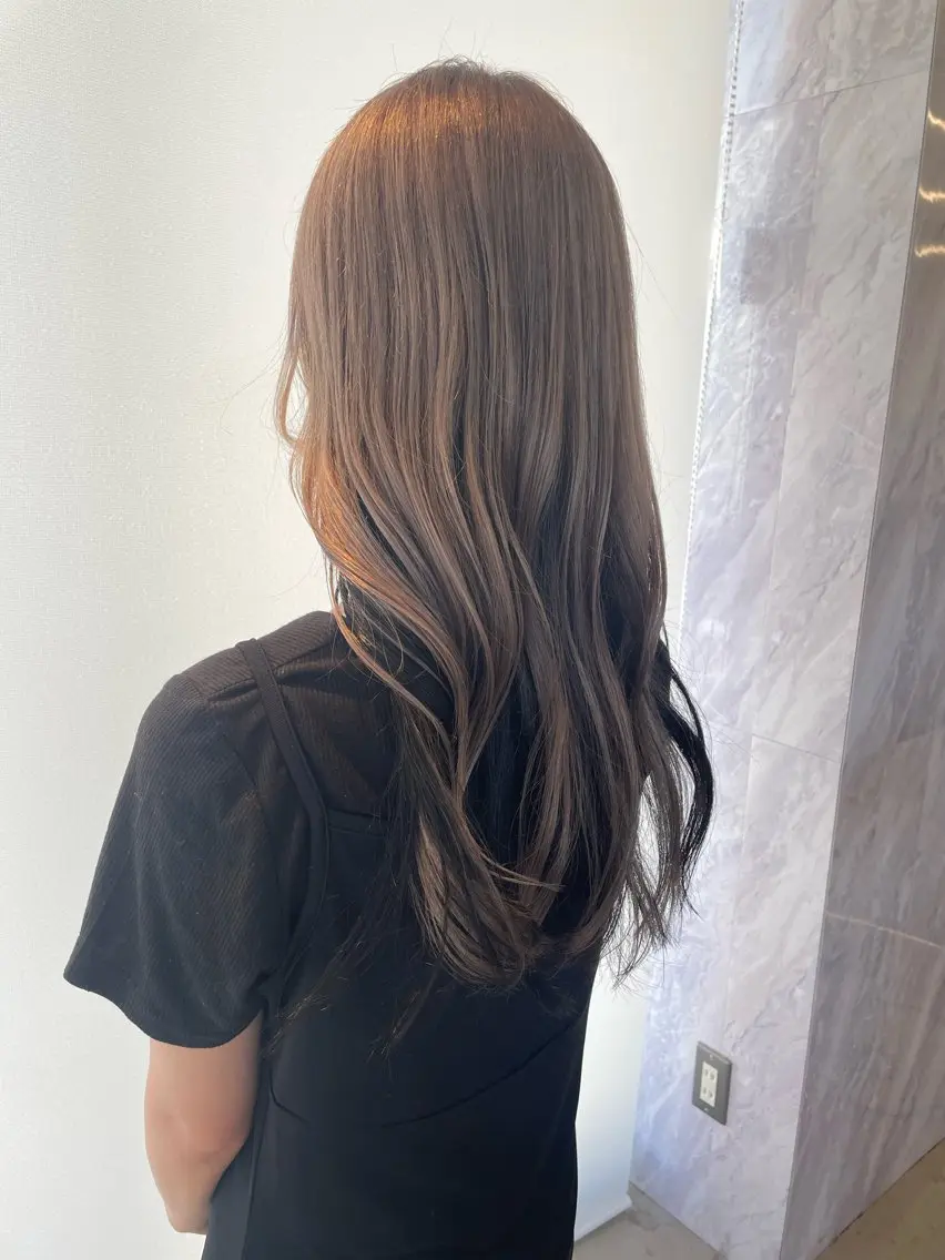 セミロング カット ヘアカラー トリートメント ヘアセット 🎗副店長/井上 竜 ブリーチ指名No.1のヘアスタイル