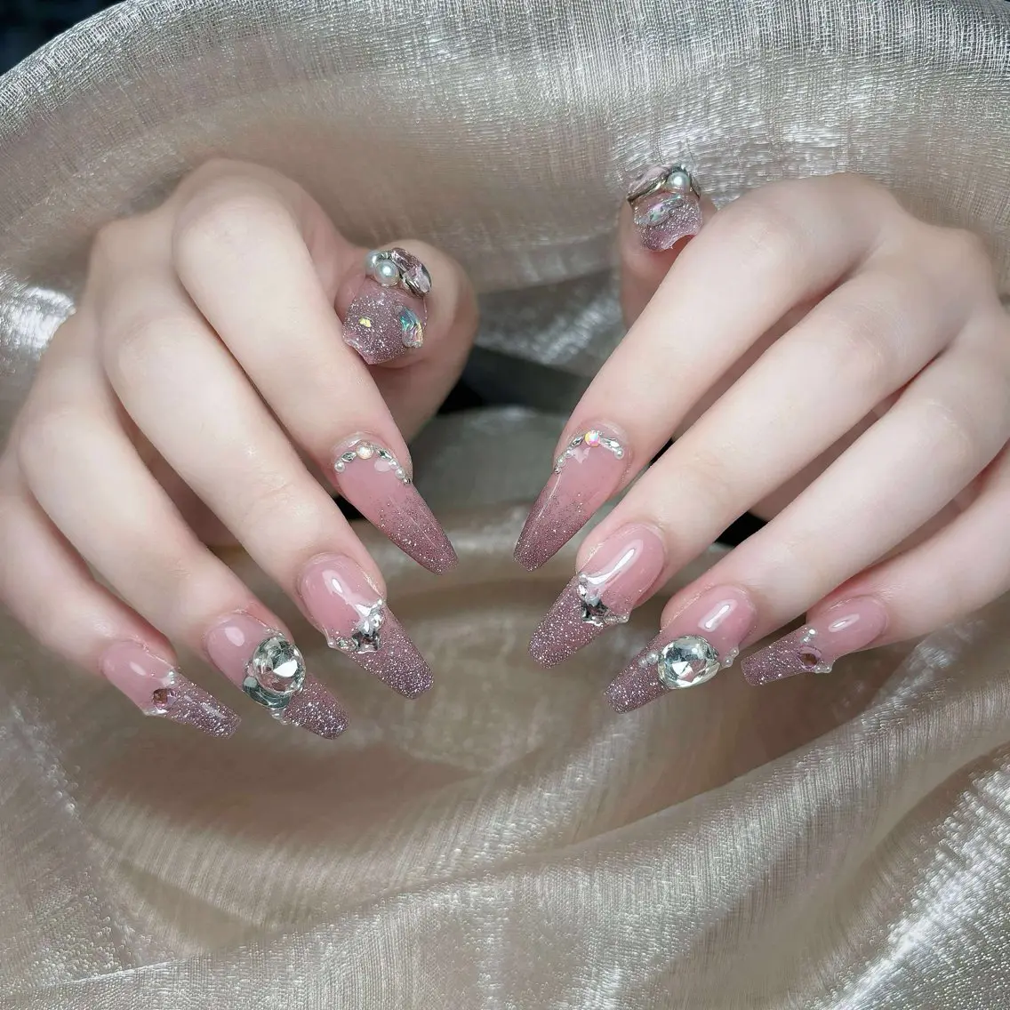 ネイル ハンドネイル ハンドケア Nova Nail Nambaのネイルデザイン