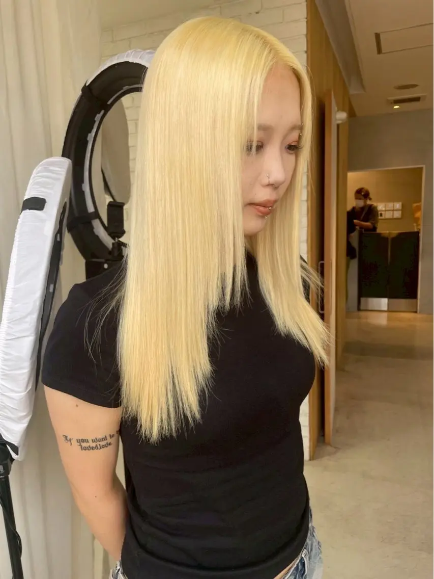 ロング 🇨🇳ハイトーン ワンホン🇰🇷ななのヘアスタイル