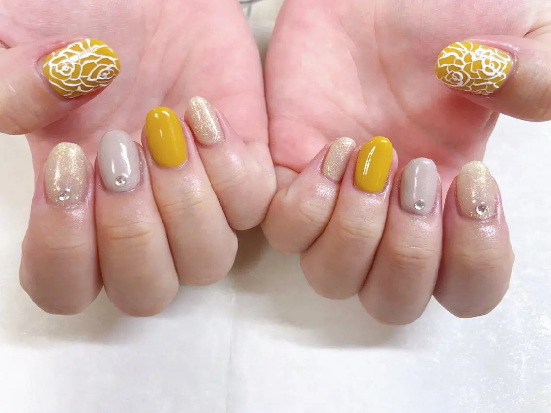 ネイル オーロラネイル フラワーネイル フットネイル フレンチネイル ジェルネイル mogunail &blowのネイルデザイン