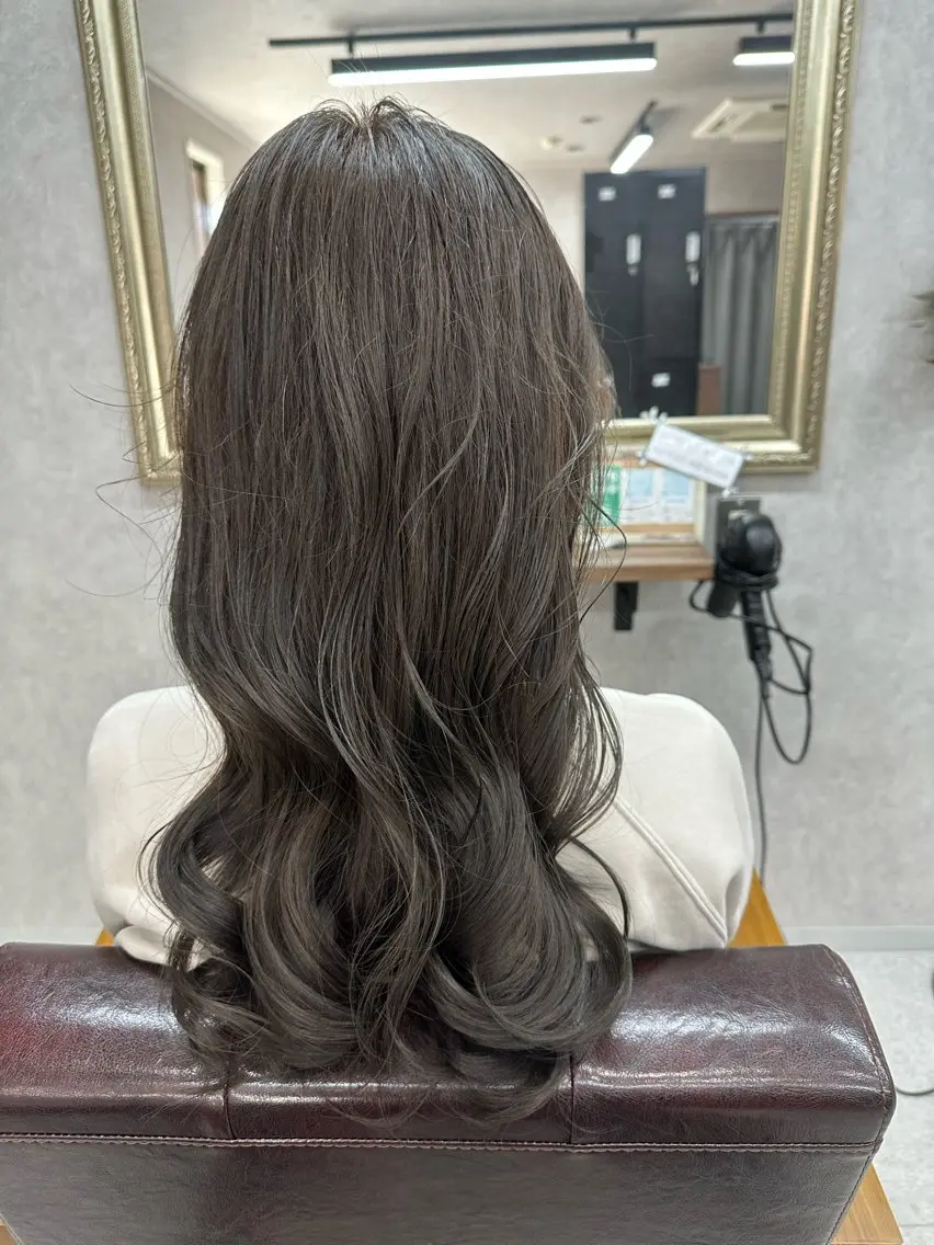 ロング カラー カット ヘアカラー トリートメント Lien 深井店のヘアスタイル