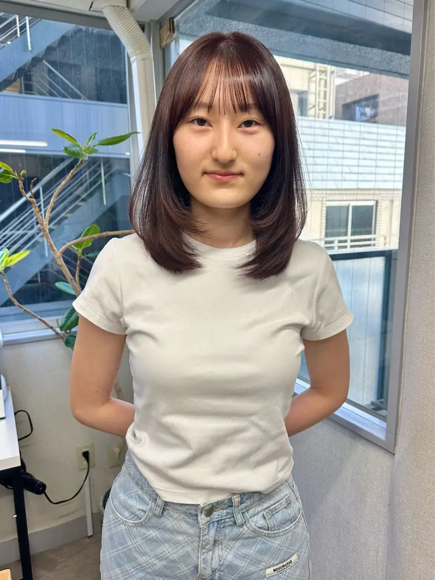 ミディアム カラー ミディアムレイヤー ブリーチ ラベンダーカラー ラベンダーピンク ブリーチなしカラー カット ヘアカラー トリートメント レイヤーカット🪄 耳ツボ🎀Ayumiのヘアスタイル