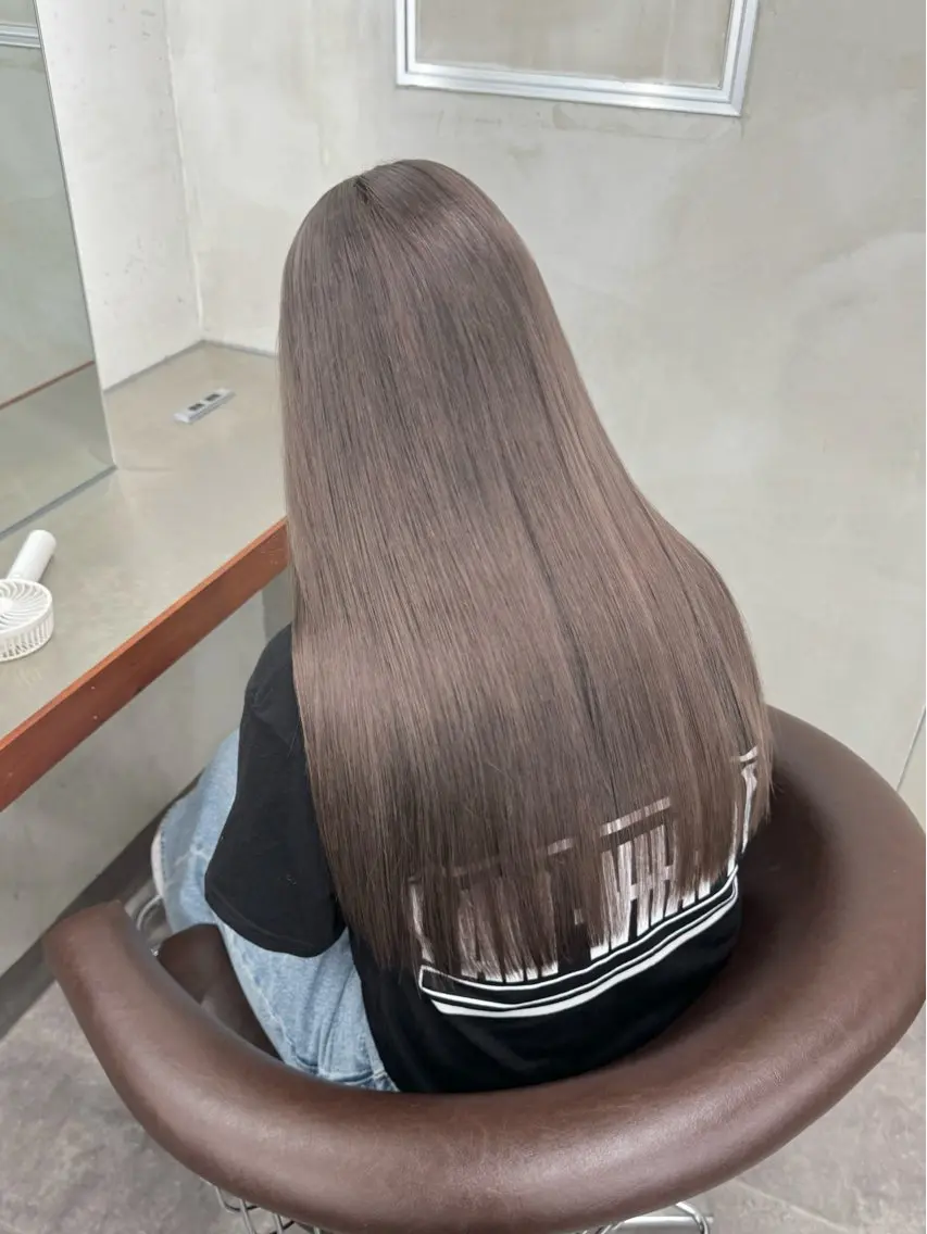 ロング カラー アッシュ ベージュカラー ブリーチ ブロンド ブラウンカラー カット ヘアカラー トリートメント ブリーチ ハイトーン 特化🌈フジタハルキのヘアスタイル