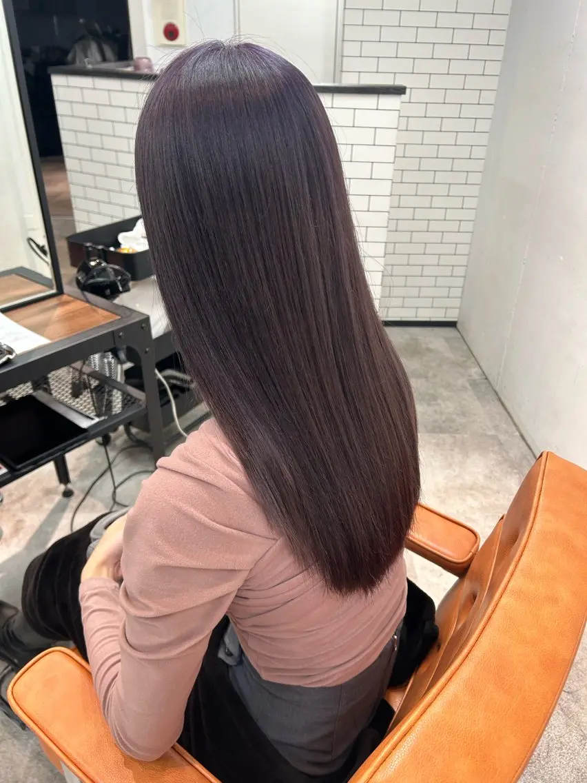 ロング カラー ラベンダーカラー ヘアカラー トリートメント ウルフカット レイヤーカット上柿のヘアスタイル