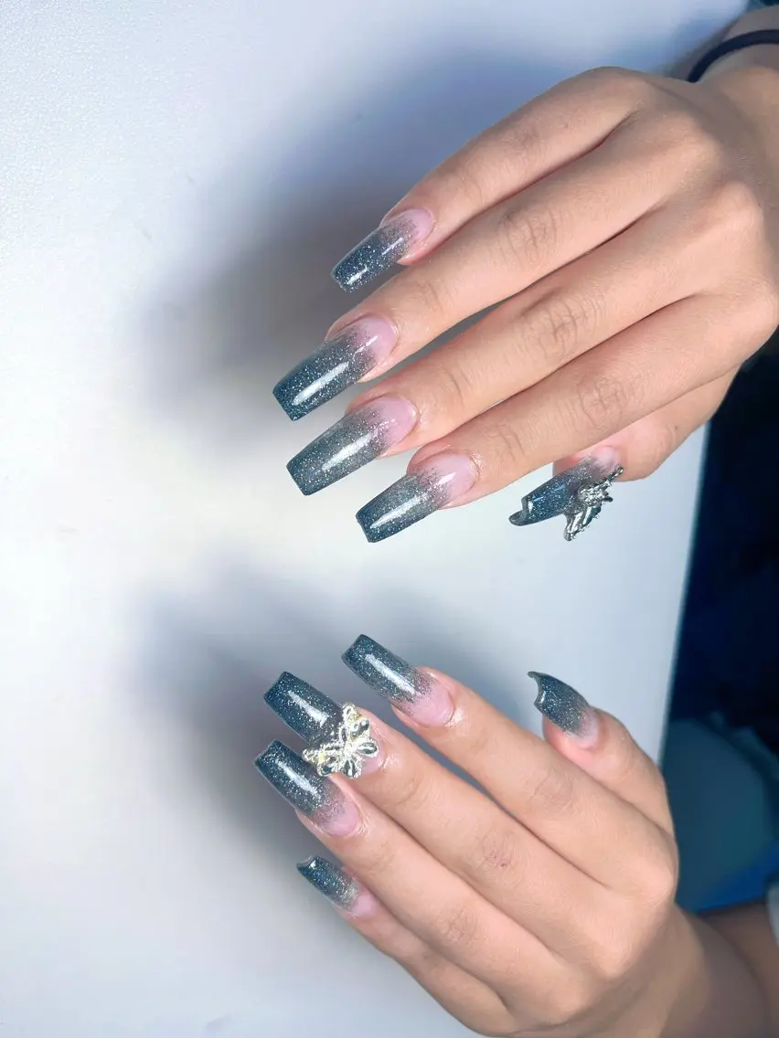 ネイル 成人式 フラッシュネイル フットネイル ジェルネイル 卒業式 ハンドネイル mione nail salonのネイルデザイン