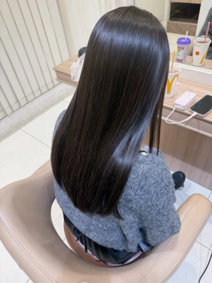ロング パーマ 縮毛矯正 トリートメント ハイトーンカラー☁️ 西條 楓花のヘアスタイル